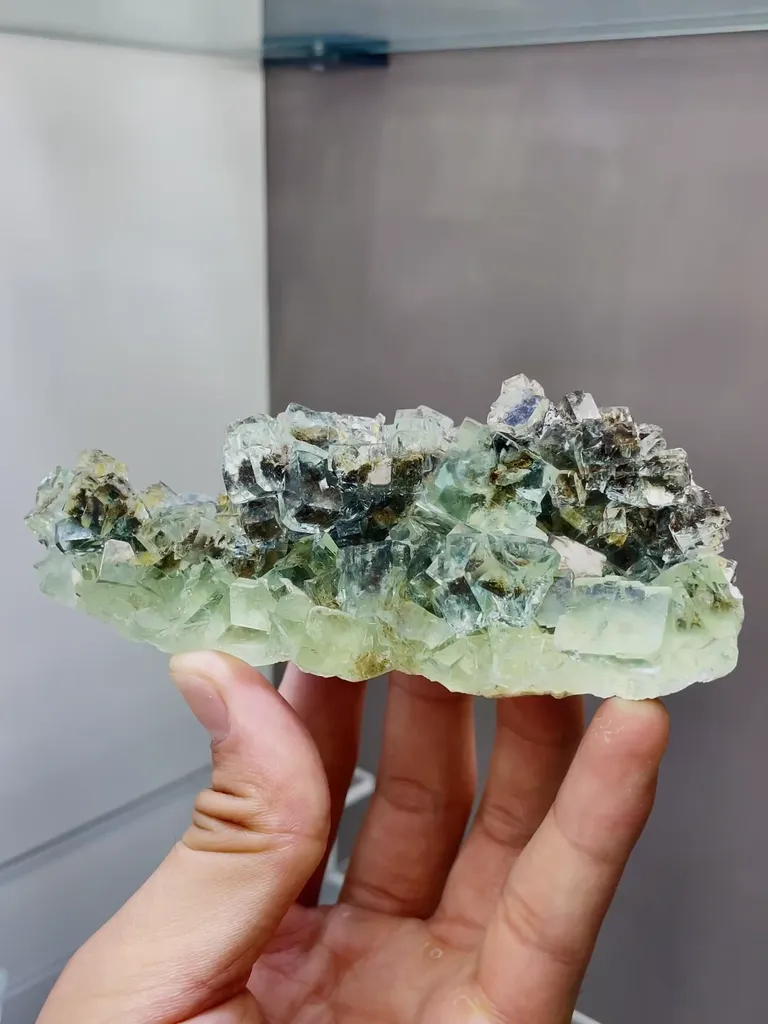 Natural Green Cubic Fluorite comes from Xianghualing,Hunan 115*45*50MM - image 4