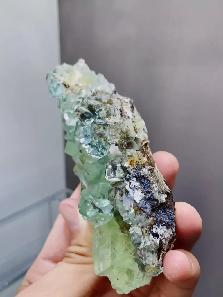 Natural Green Cubic Fluorite comes from Xianghualing,Hunan 115*45*50MM - image 2