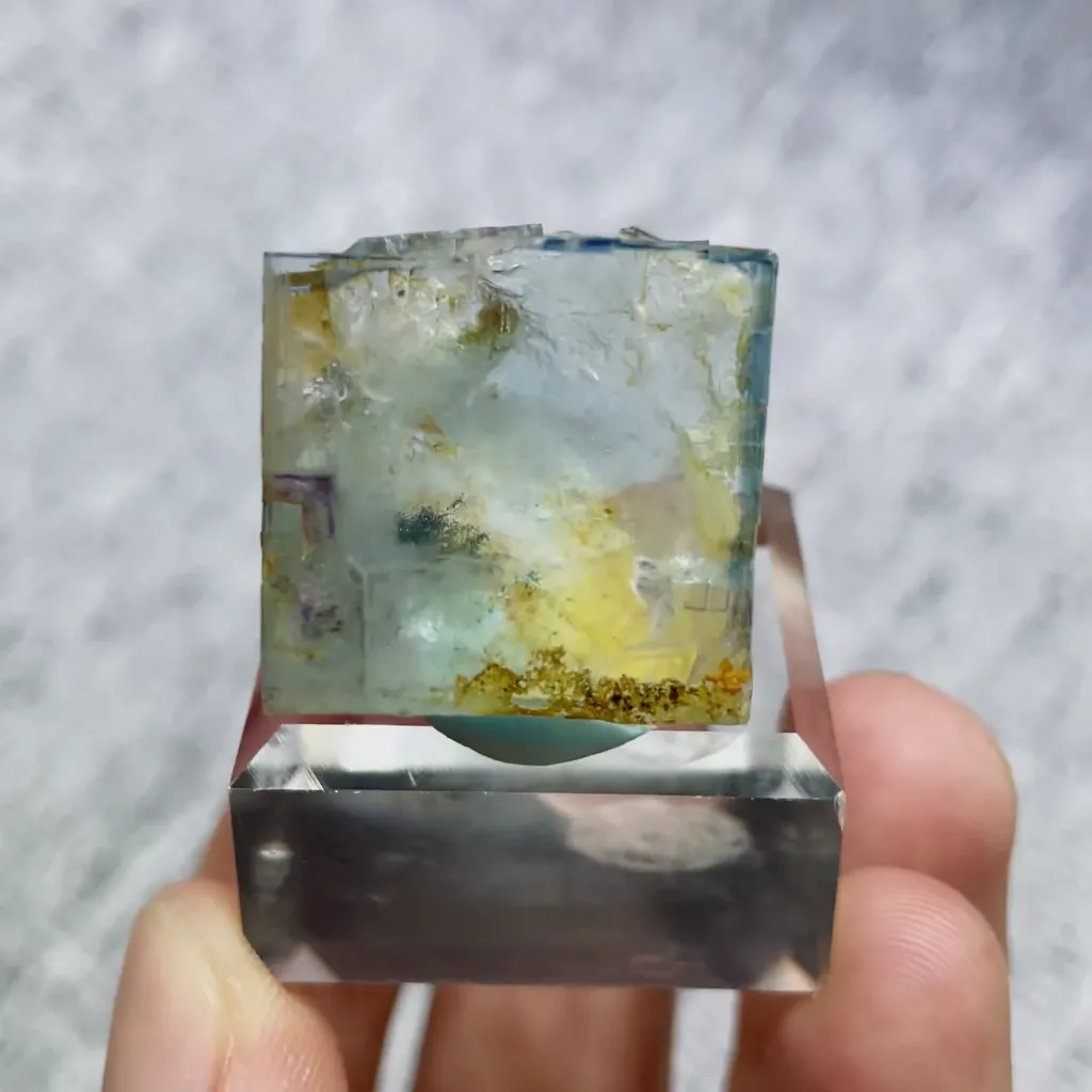 Natural Green Cubic Fluorite comes from Xianghualing,Hunan 20*20*15MM - image 2