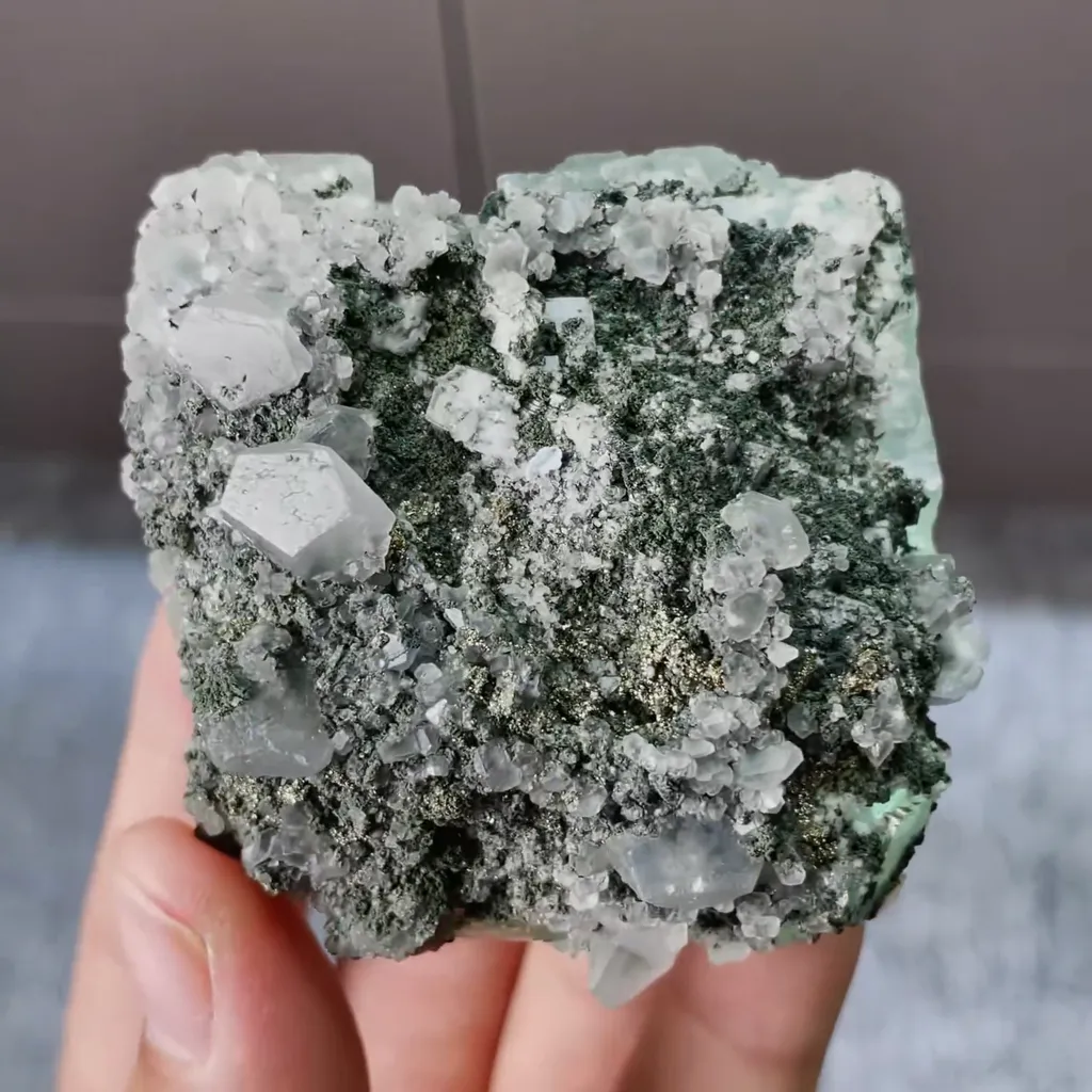 Natural Green Cubic Fluorite comes from Xianghualing,Hunan 55*50*35MM - image 4