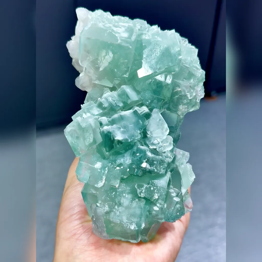 Natural Green Cubic Fluorite comes from Xianghualing,Hunan 75*50*135MM image
