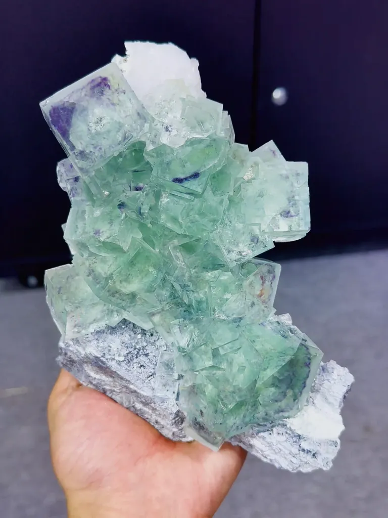 Natural Green Cubic Fluorite comes from Xianghuualing,Hunan180*130*60MM image