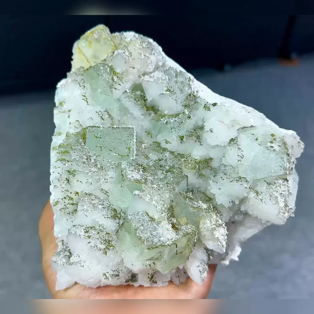 Natural Green Cubic Fluorite comes from Yaogangxian,Hunan 140*150*70MM image