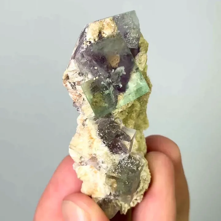 Natural Green Cubic Fluorite & Mica,Mineral Specimen:Inner Mongolia,China (30*60*25mm) image