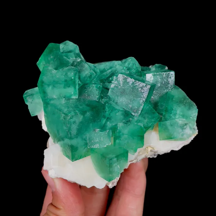 Natural Green Cubic Fluorite, Mineral Specimen: Madagascar (100*70*45MM) image