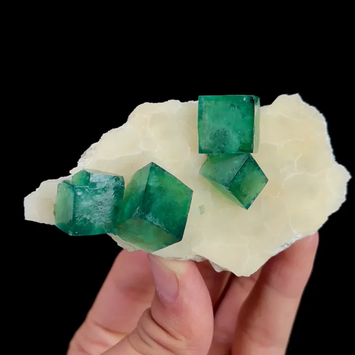 Natural Green Cubic Fluorite, Mineral Specimen: Madagascar (90*50*25MM) image