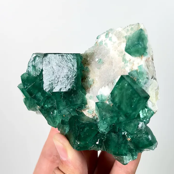 Natural Green Cubic Fluorite, Mineral Specimen: Madagascar (95*75*30MM) image