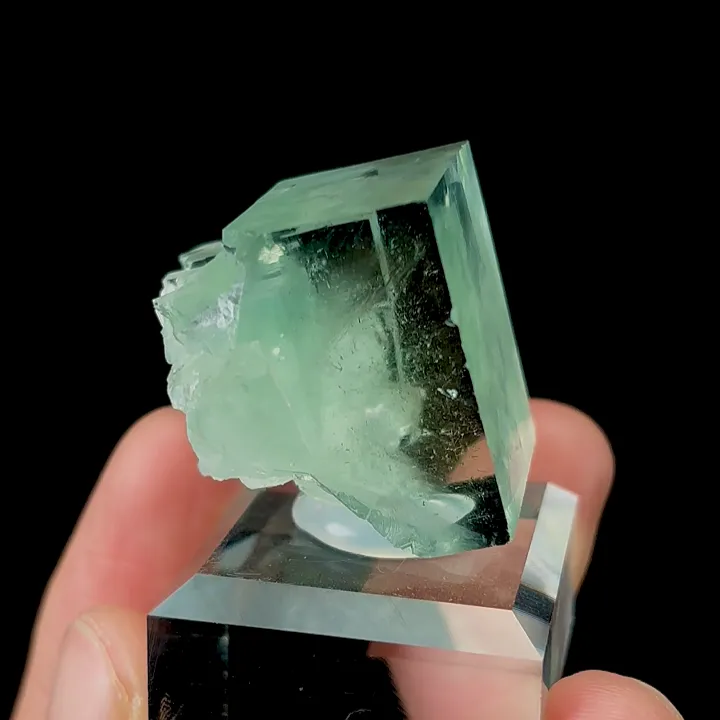 Natural Green Cubic Fluorite, Mineral Specimen: Zhejiang,China (30*25*25MM) - image 4