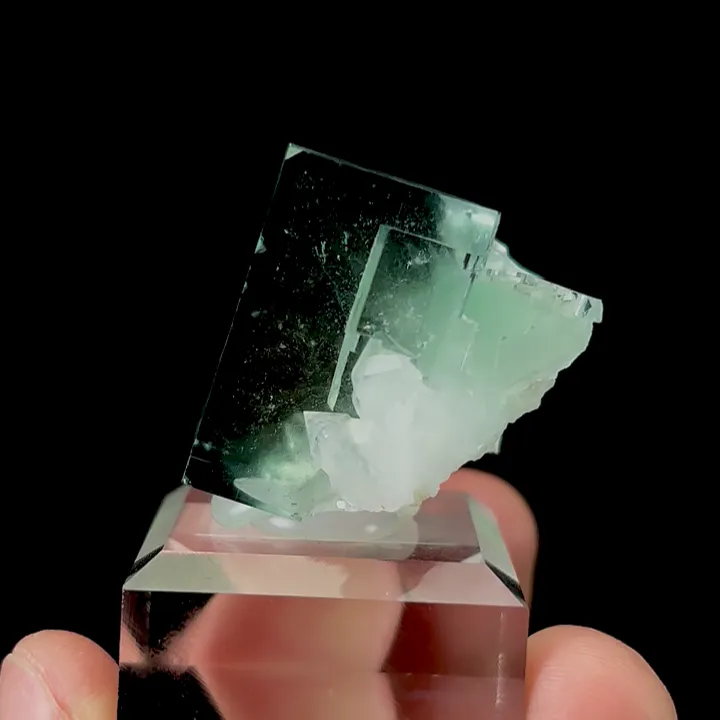 Natural Green Cubic Fluorite, Mineral Specimen: Zhejiang,China (30*25*25MM) - image 3
