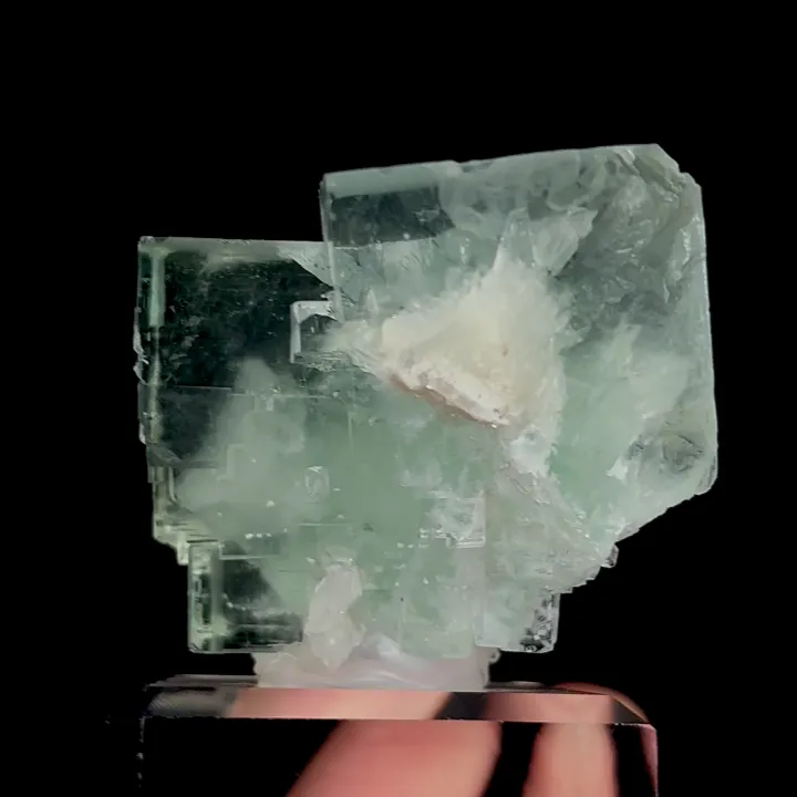 Natural Green Cubic Fluorite, Mineral Specimen:Fujian,China (45*35*40MM) - image 4