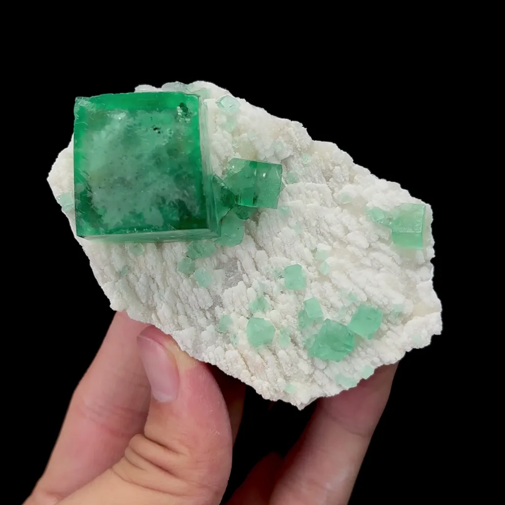 Natural Green Cubic Fluorite Mineral Specimen,High Quality Specimen,MADAGASCAR(80*50*35mm) - image 4