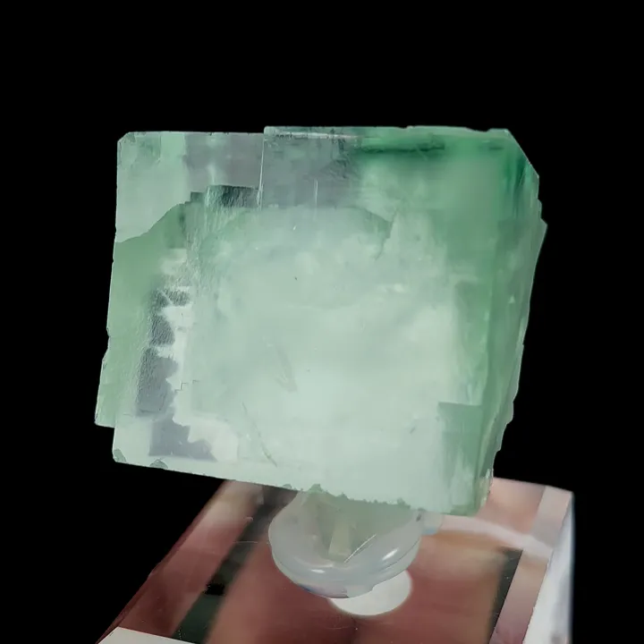 Natural Green Cubic Fluorite, Mineral Specimen:Xianghualing,Hunan (35*40*35MM) image