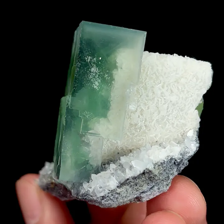 Natural Green Cubic Fluorite, Mineral Specimen:Xianghualing,Hunan (60*45*40MM) - image 3