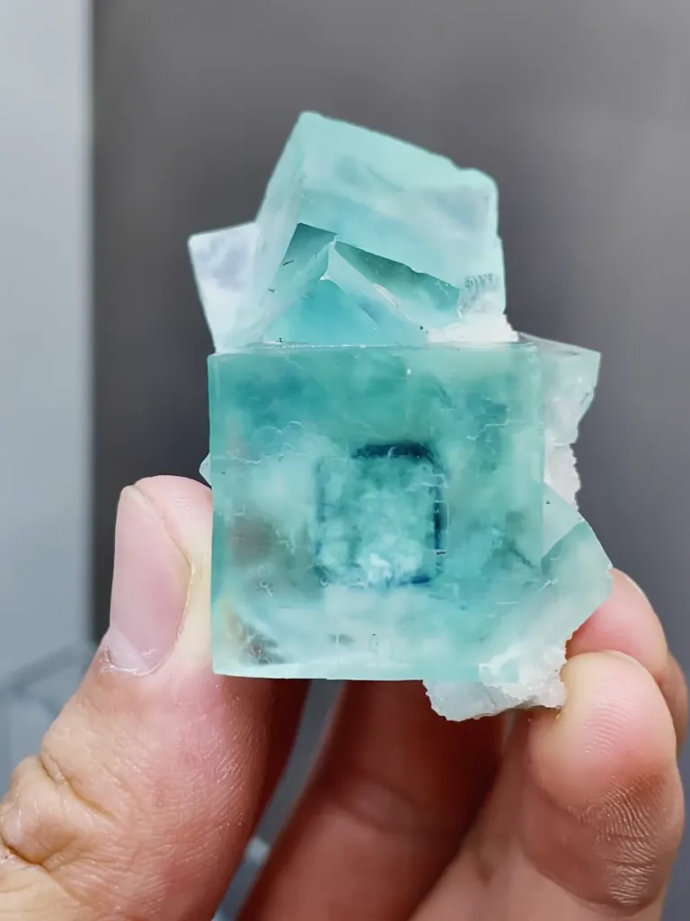 Natural Green Cubic Phantom Fluorite comes from Yaogangxian,Hunan 30*50*30MM - image 2