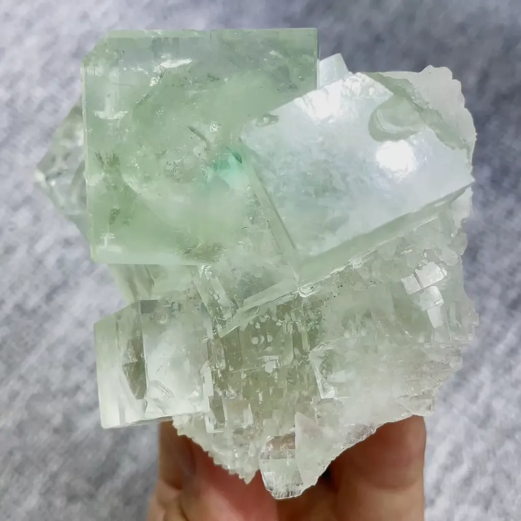 Natural Green Cubic Transparent Fluorite comes from Xianghualing,Hunan 85*70*50MM - image 3