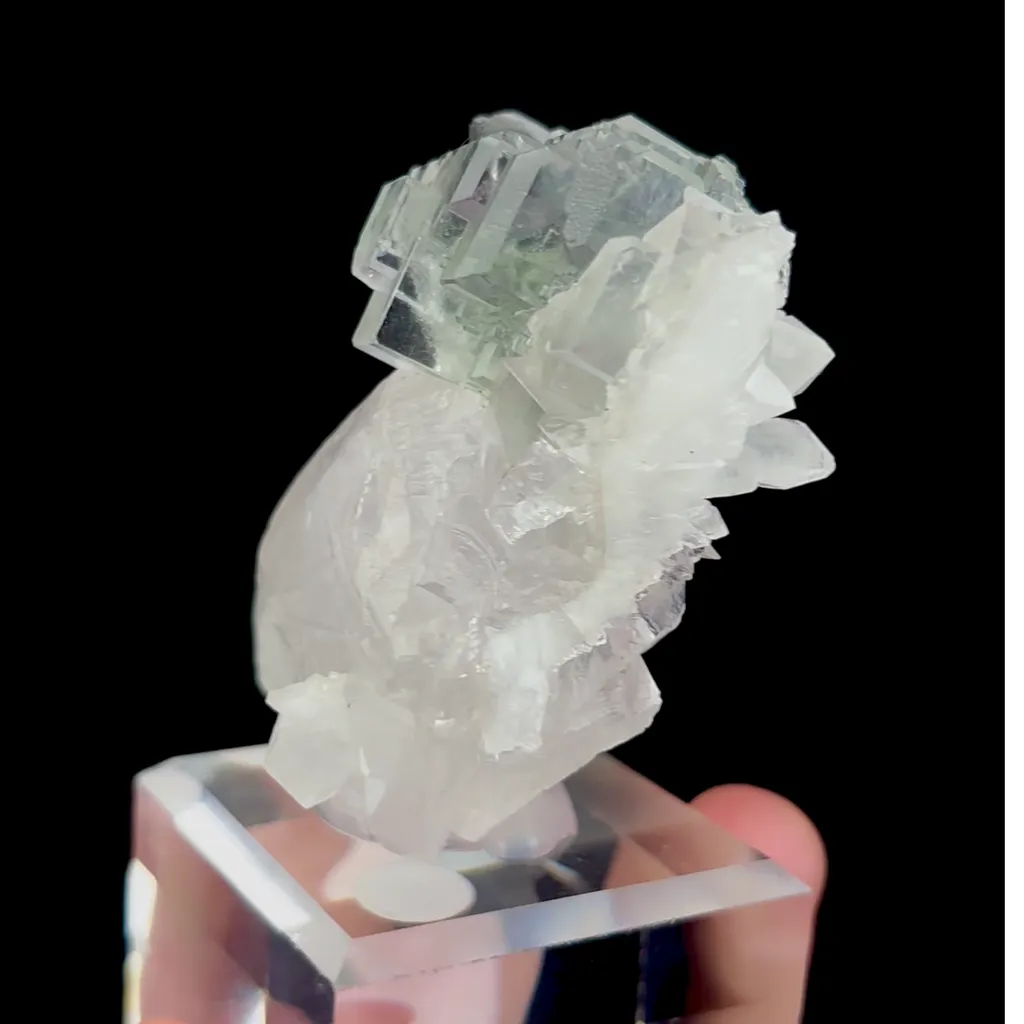 Natural Green Fluorite and Calcite Mineral Specimen,High Quality Specimen,YAO GANG XIAN,HUNAN,CHINA(44*27*50mm) - image 2