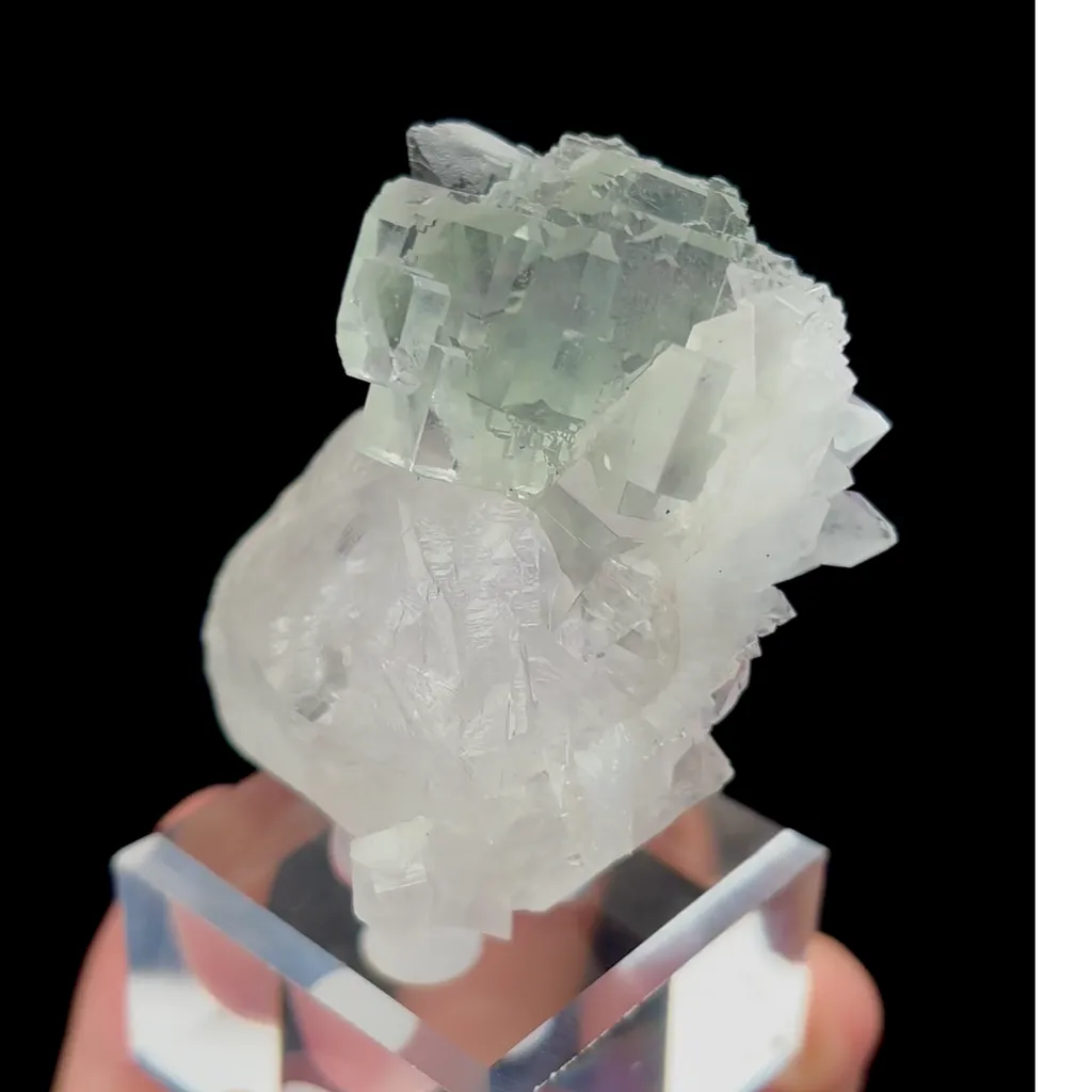 Natural Green Fluorite and Calcite Mineral Specimen,High Quality Specimen,YAO GANG XIAN,HUNAN,CHINA(44*27*50mm) - image 3