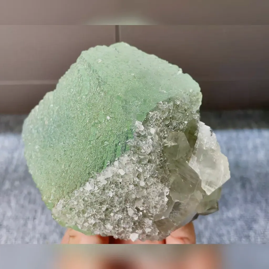 Natural Green Fluorite and Calcite Symbiosis comes  from Fujian,China 115*80*70MM - image 2