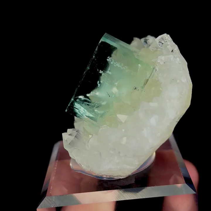 Natural Green Fluorite and Clear Quartz Cluster, Mineral Specimen:Zhejiang,China (50*35*25MM) - image 3