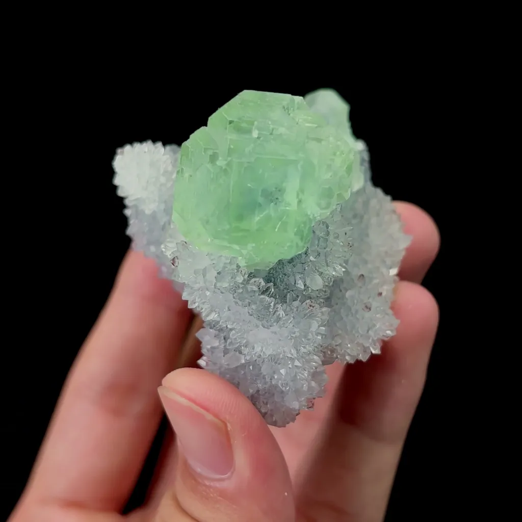Natural Green Fluorite and Crystal Mineral Specimen,High Quality Specimen,FUJIAN,CHINA(65*52*52mm) - image 3