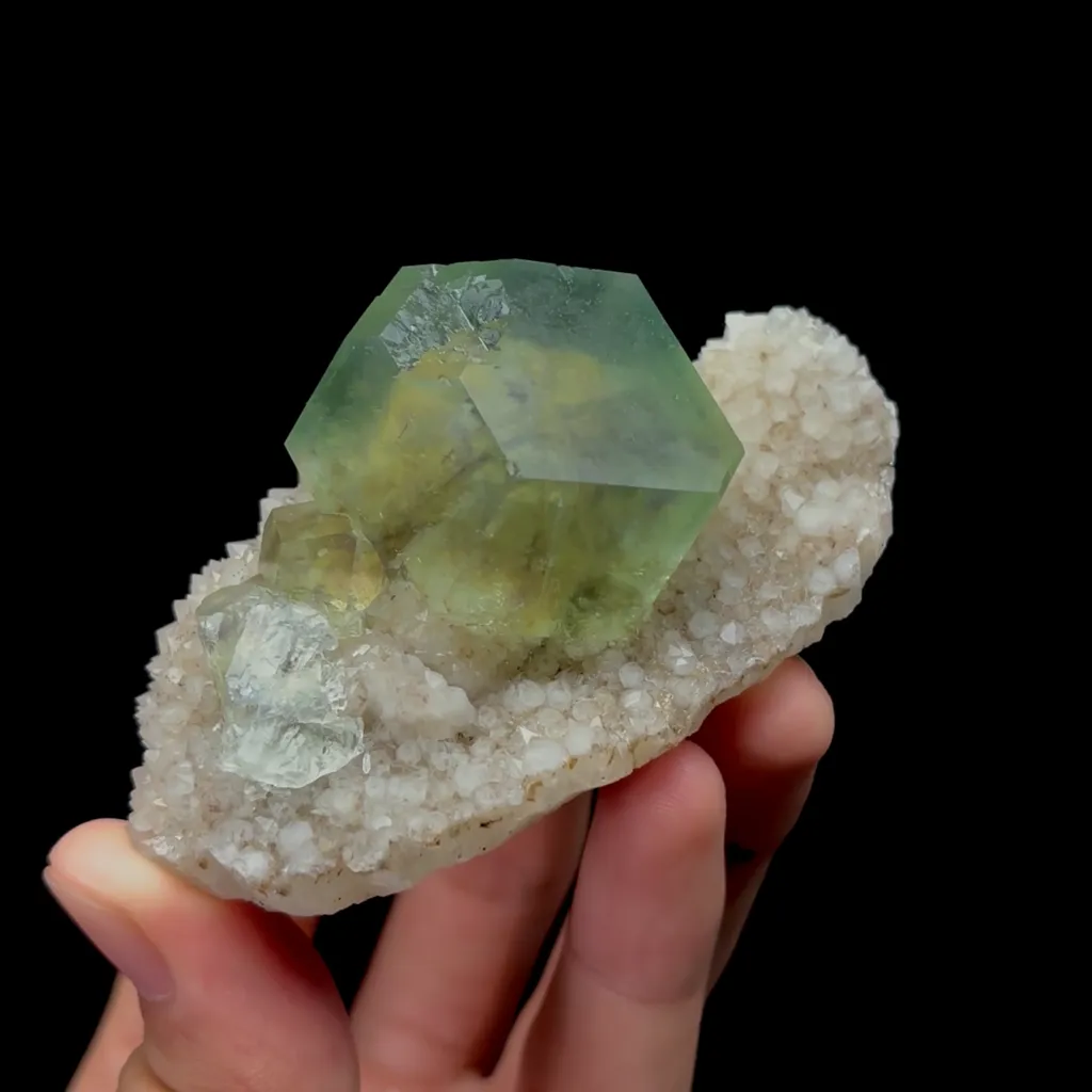 Natural Green Fluorite and Crystal Mineral Specimen,High Quality Specimen,FUJIAN,CHINA(82*50*45mm) - image 3