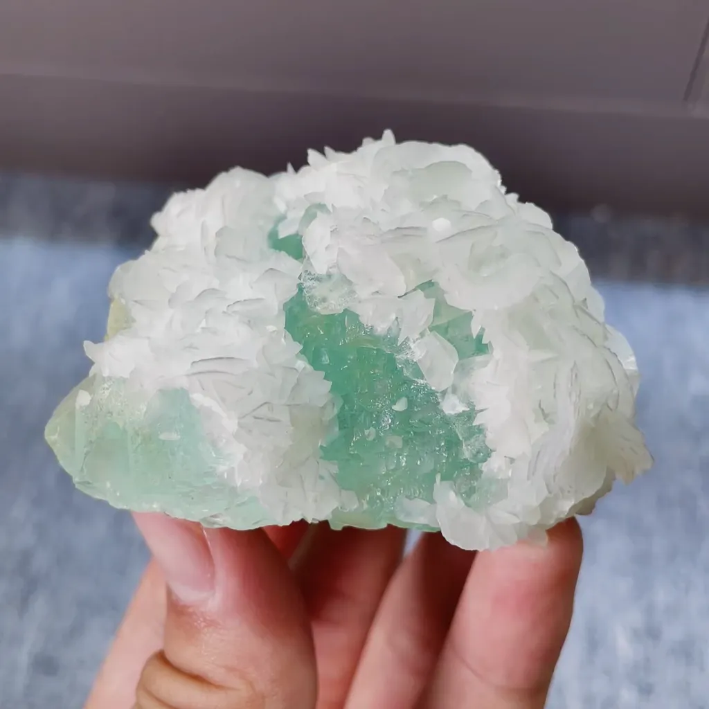 Natural Green Fluorite and Flaky Calcite Symbiosis comes from Xianghualing,Hunan 70*55*45MM image