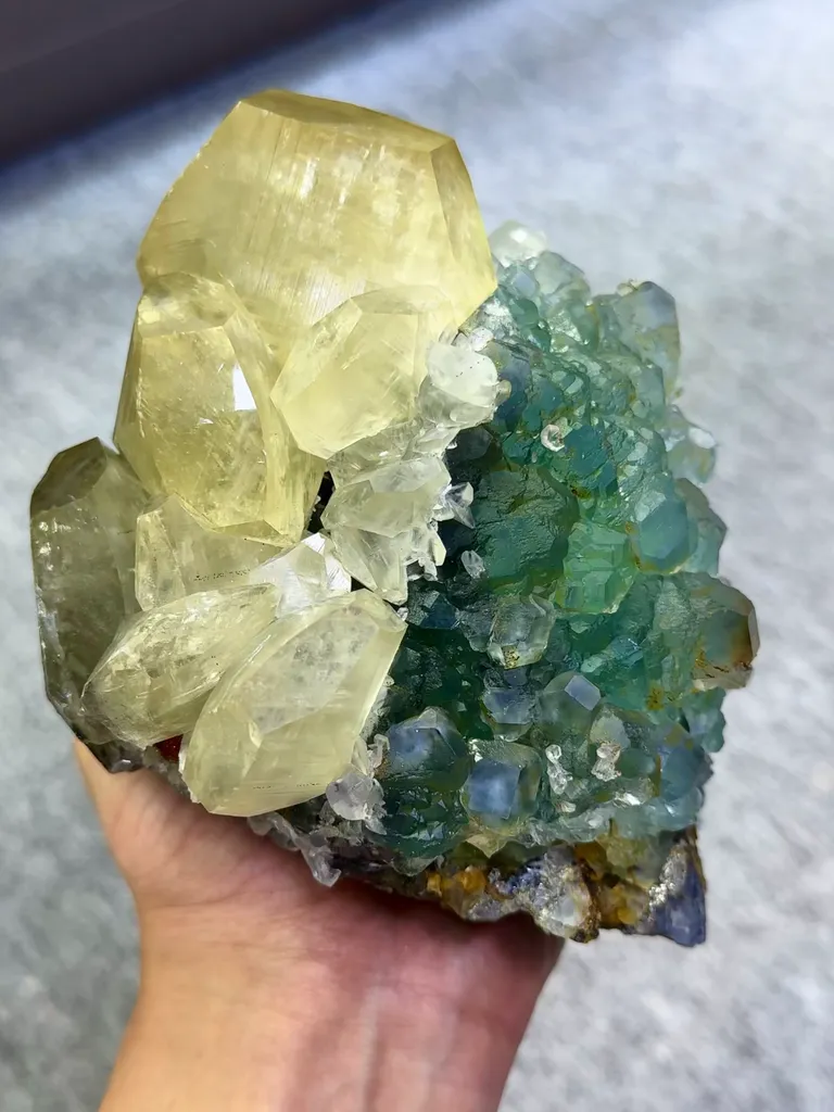 Natural Green Fluorite and Mercedes-Benz Calcite Coexist comes from Fujian，China 150*100*85MM image