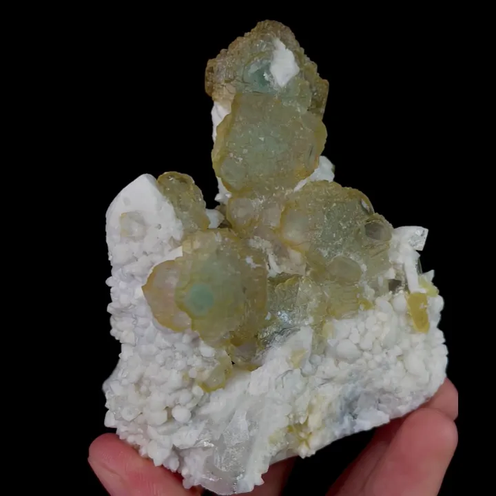 Natural Green Fluorite and Quartz, Mineral Specimen: Inner Mongolia,China (80*70*85MM) - image 3