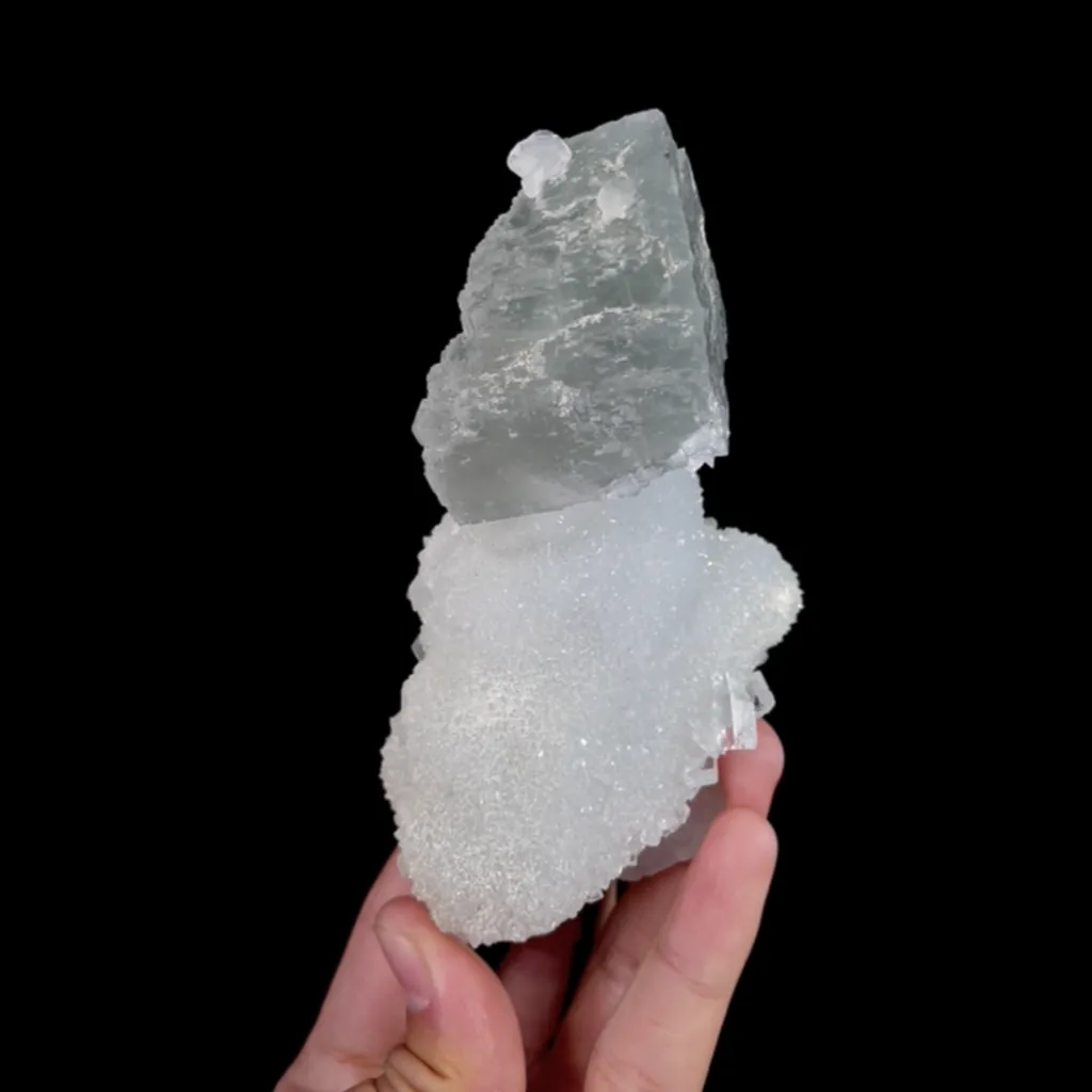 Natural Green Fluorite and Quartz, Mineral Specimen:Xianghualing,Hunan (60*125*40MM) image