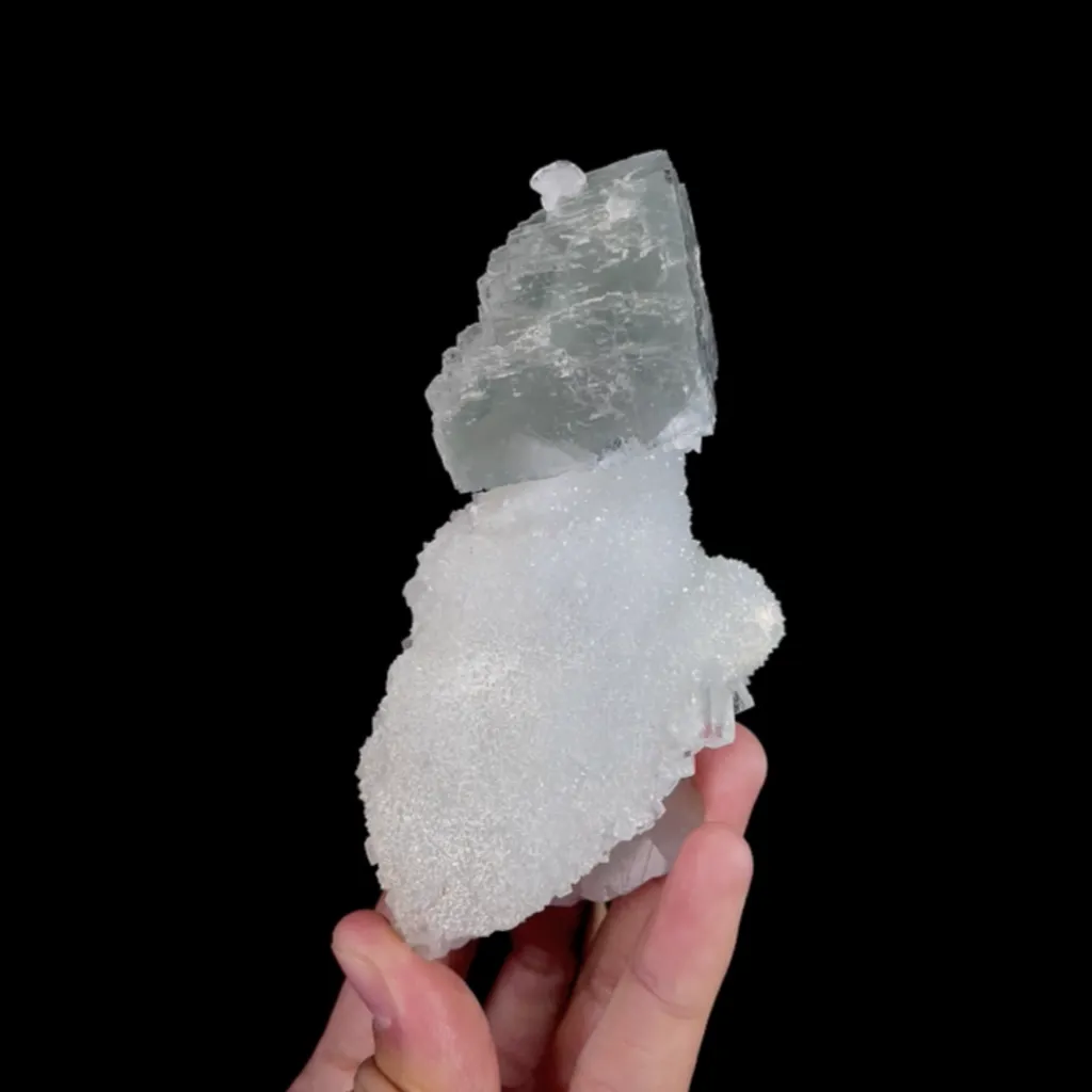 Natural Green Fluorite and Quartz, Mineral Specimen:Xianghualing,Hunan (60*125*40MM) - image 5
