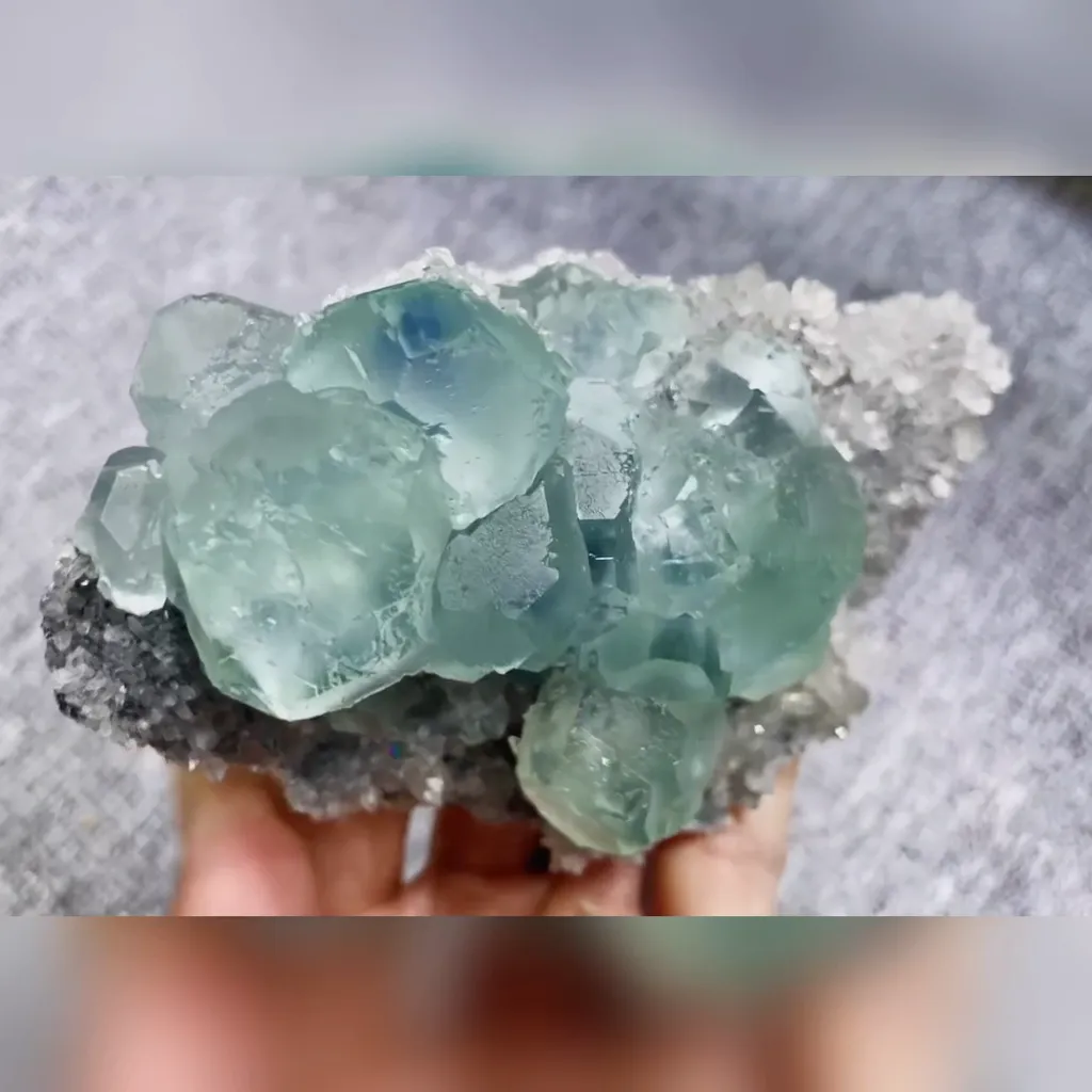 Natural Green Fluorite and Quartz Symbiosis comes from Fujian,China 105*90*50MM - image 3