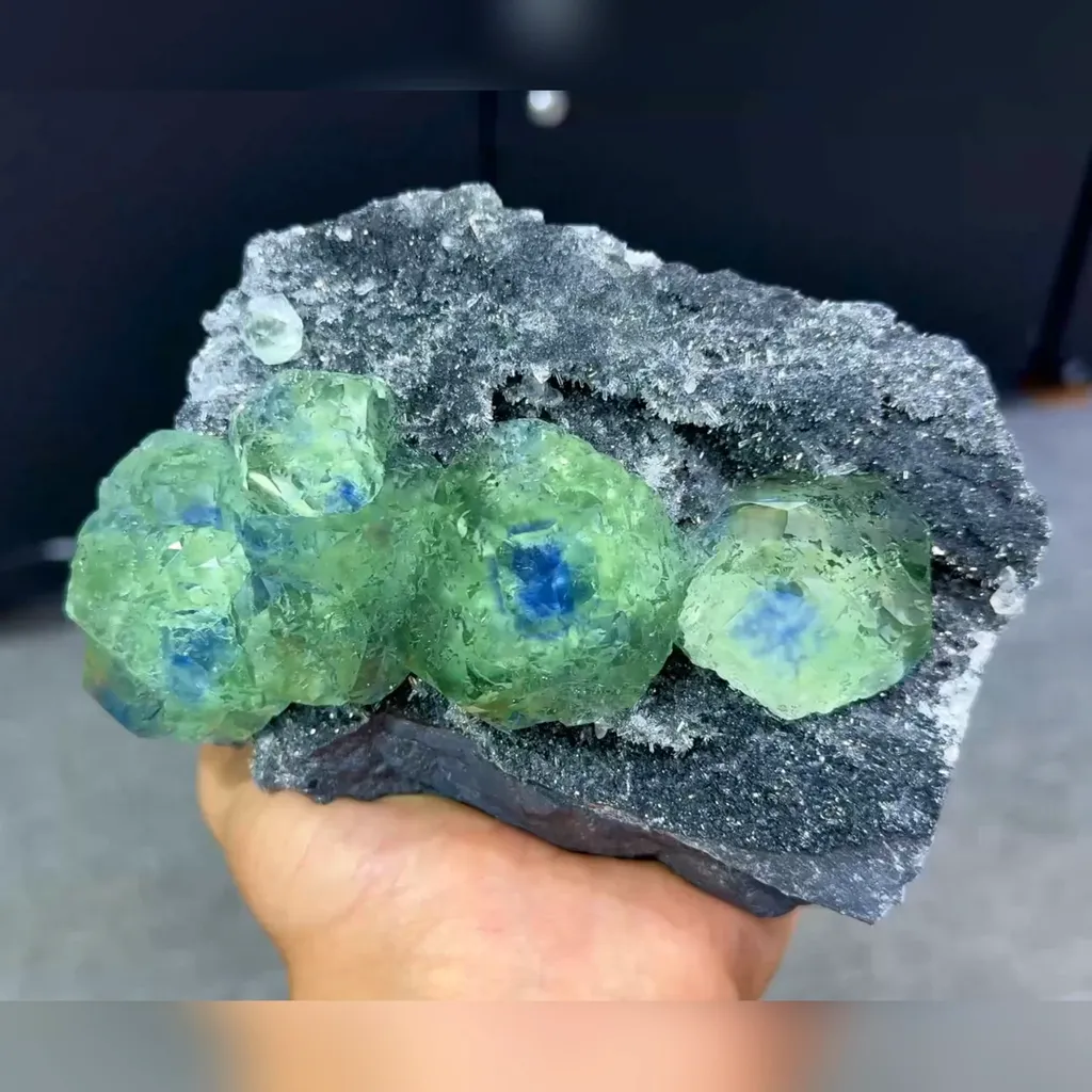 Natural Green Fluorite and Quartz Symbiosis comes from Fujian,China 130*90*60MM image