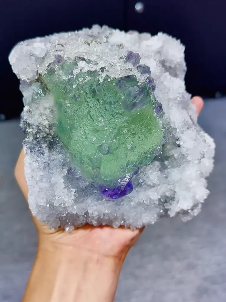 Natural Green Fluorite and Quartz Symbiosis comes from Fujian,China 170*140*80MM image