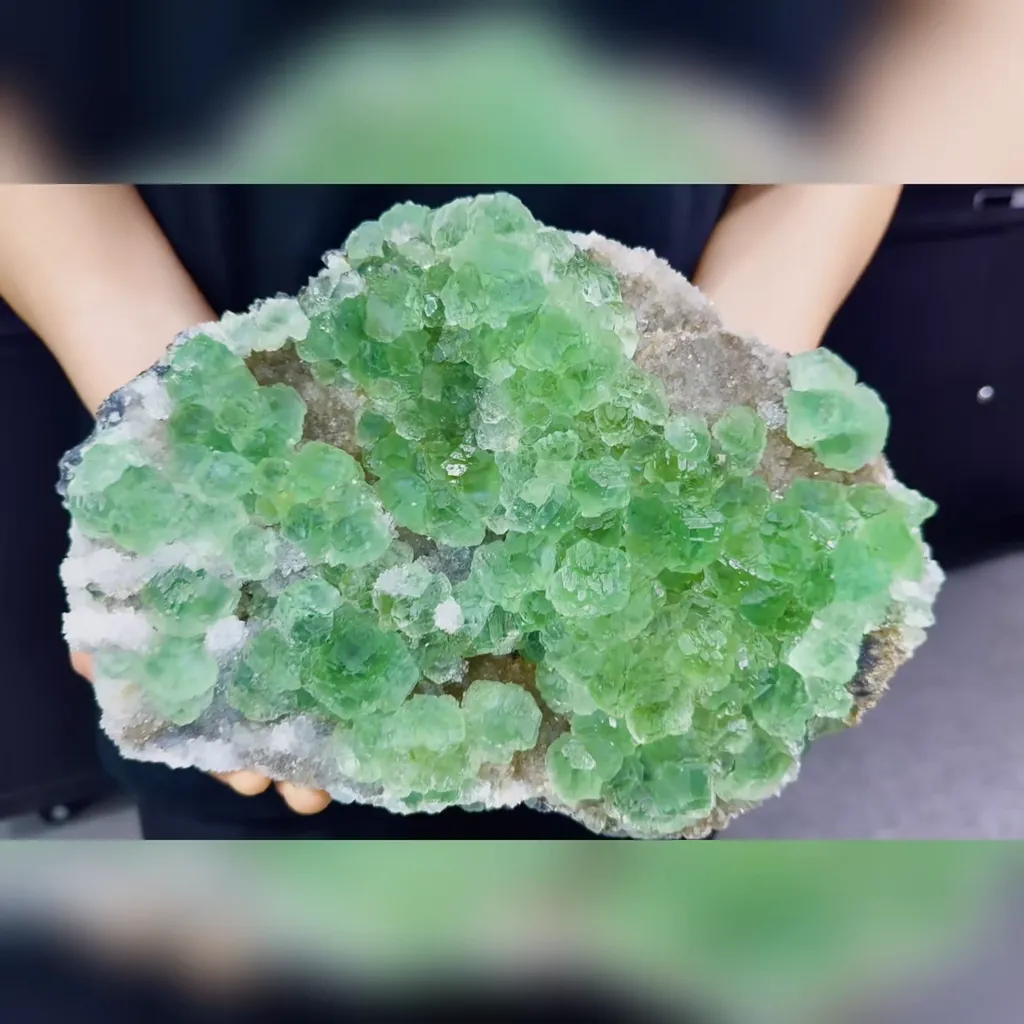 Natural Green Fluorite and Quartz Symbiosis comes from Fujian,China 185*185*65MM - image 3