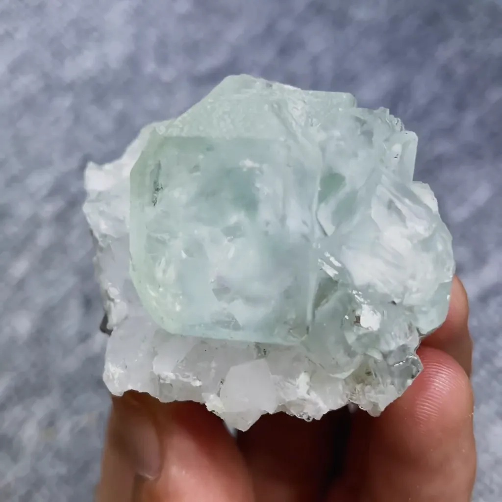 Natural Green Fluorite and Quartz Symbiosis comes from Xianghualing,Hunan 50*40*30MM image