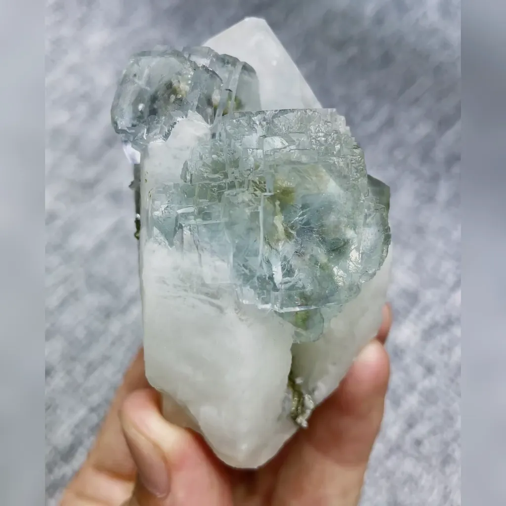 Natural Green Fluorite and Quartz Symbiosis comes from Yaogangxian,Hunan 40*70*50MM image