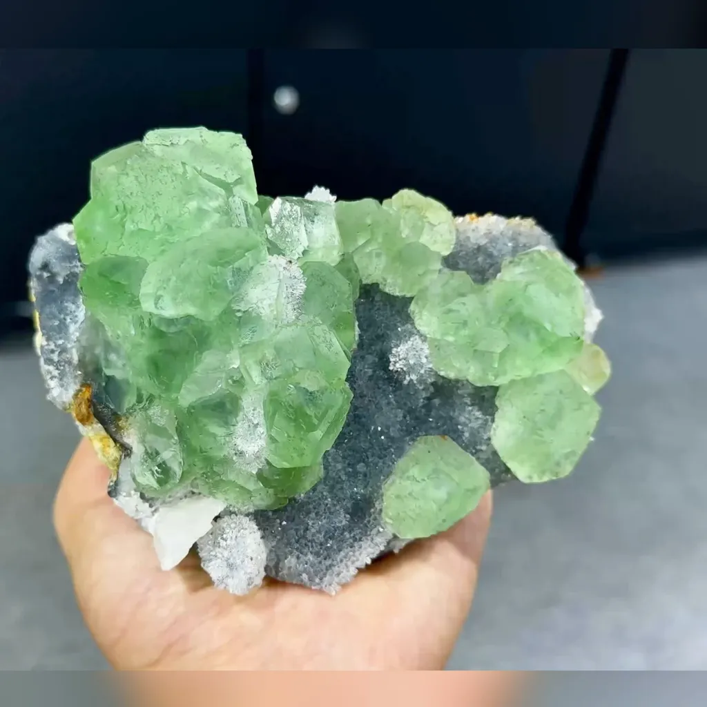 Natural Green Fluorite and Quartz Symbiosis comes from Zhejiang,China 140*90*70MM image