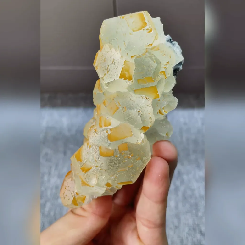 Natural Green Fluorite comes from Fujian,China 55*105*40MM - image 2