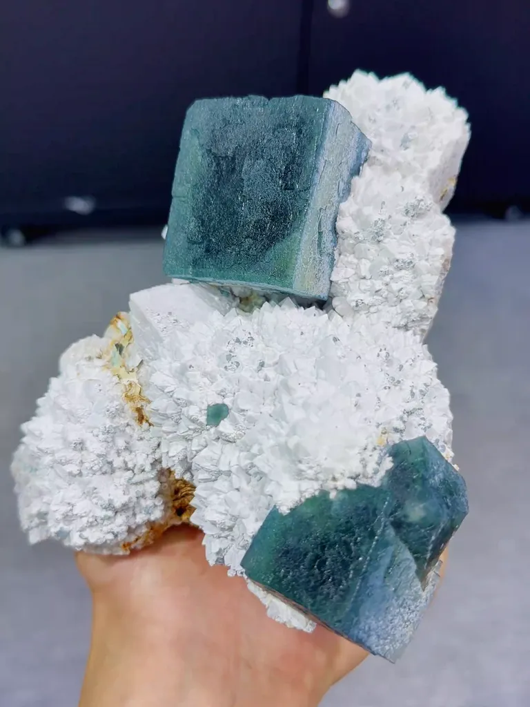 Natural Green Fluorite comes from Inner Mongolia,China 120*140*60MM - image 2