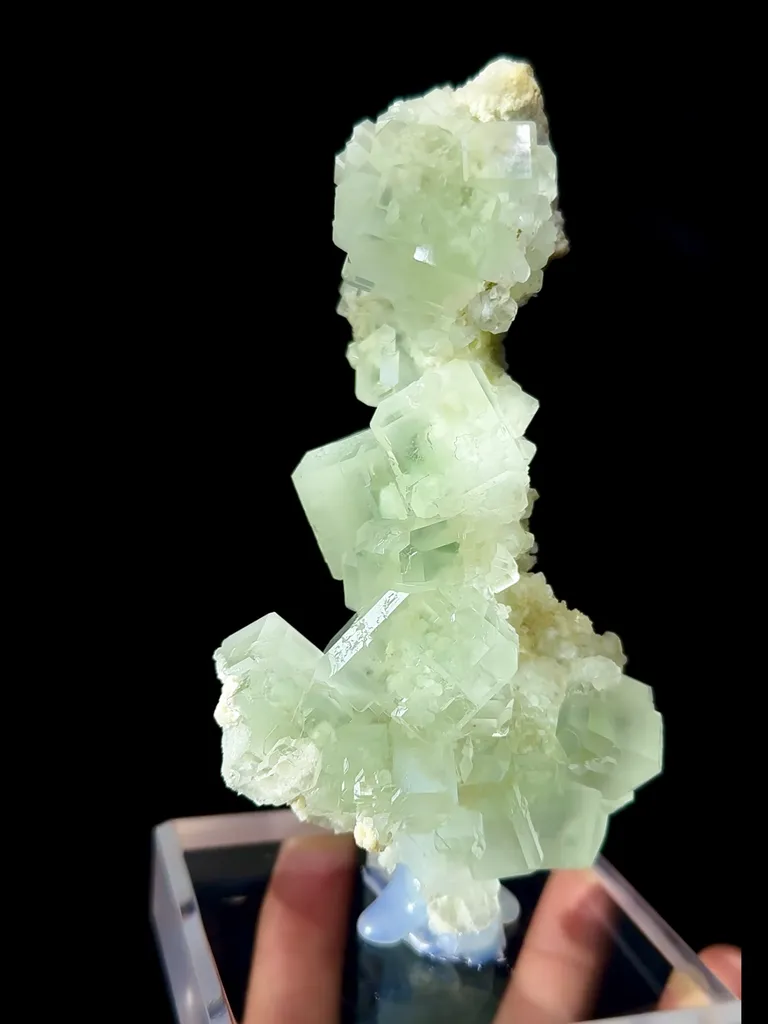 Natural Green Fluorite comes from Xianghualing, Hunan 70*45*120 MM - image 4