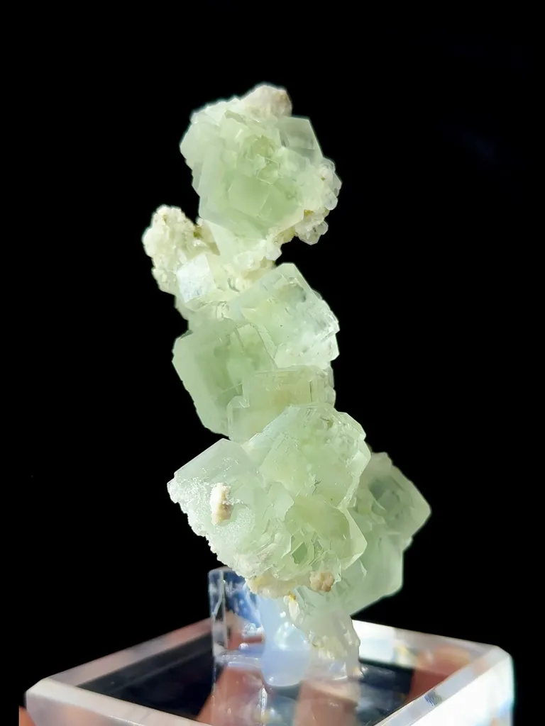 Natural Green Fluorite comes from Xianghualing, Hunan 70*45*120 MM - image 5