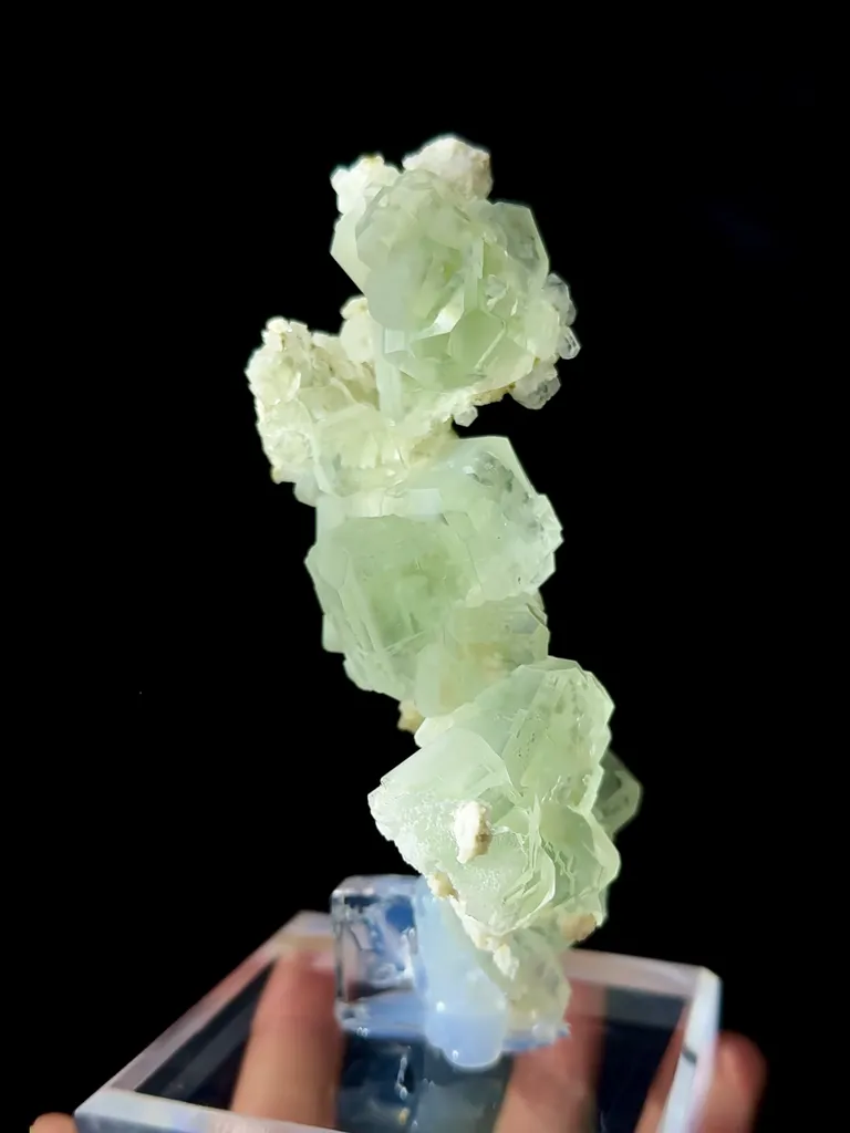 Natural Green Fluorite comes from Xianghualing, Hunan 70*45*120 MM - image 2