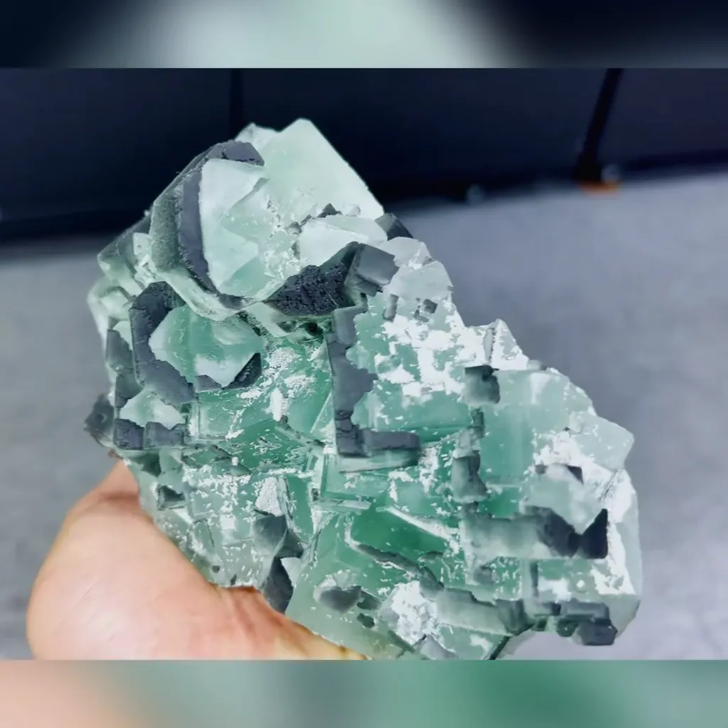 Natural Green Fluorite comes from Xianghualing,Hunan 150*100*60MM - image 2