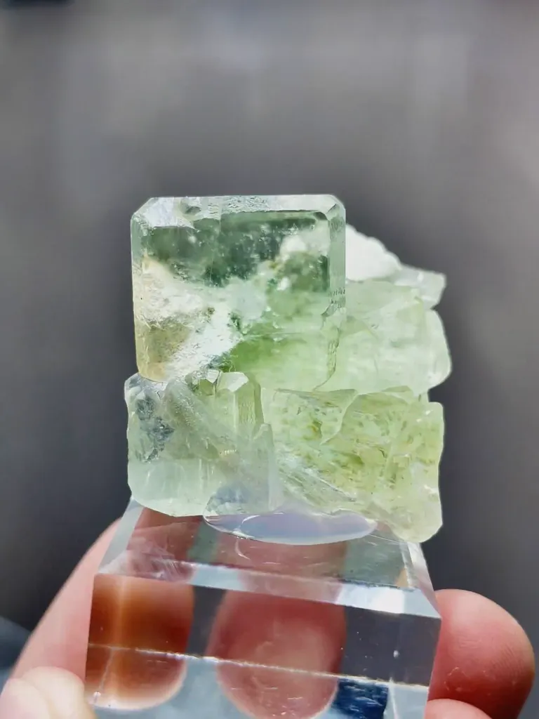 Natural Green Fluorite comes from Xianghualing,Hunan 30*30*25MM - image 2