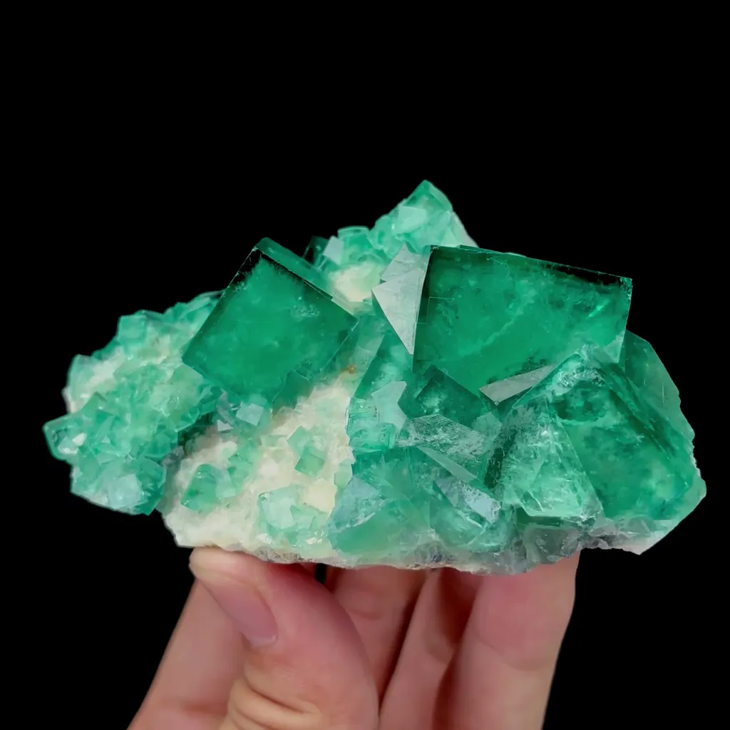 Natural Green Fluorite Mineral Specimen,High Quality Specimen,MADAGASCAR(100*60*41mm) image