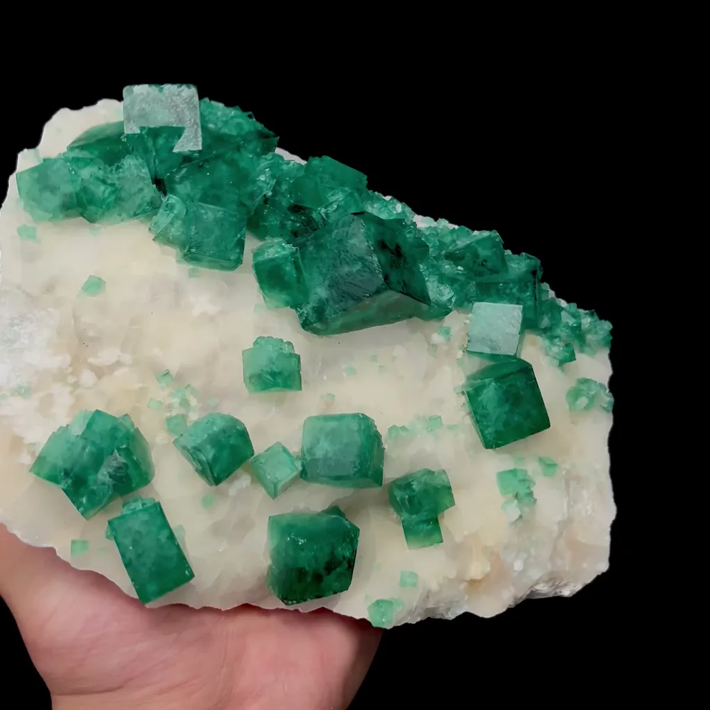 Natural Green Fluorite Mineral Specimen,High Quality Specimen,MADAGASCAR(180*120*50mm) - image 3