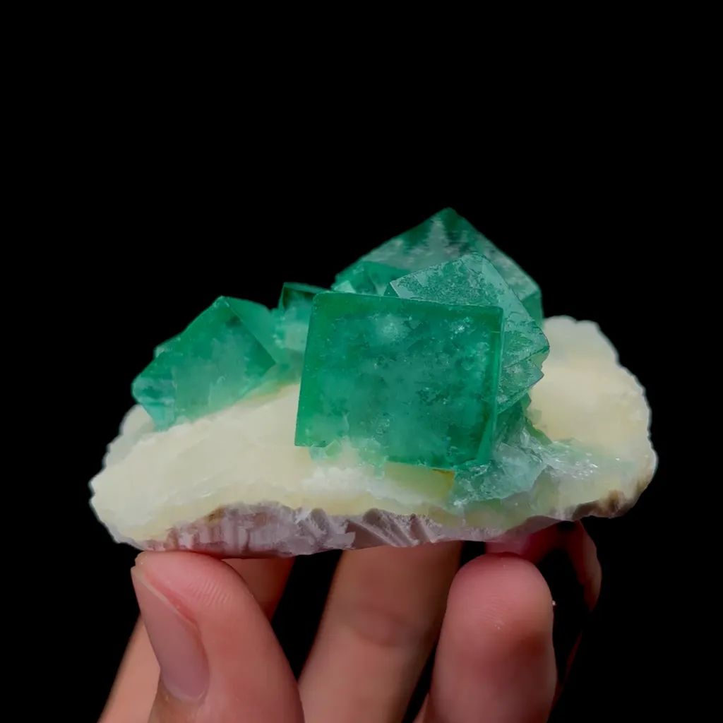 Natural Green Fluorite Mineral Specimen,High Quality Specimen,MADAGASCAR(65*54*35mm) - image 5
