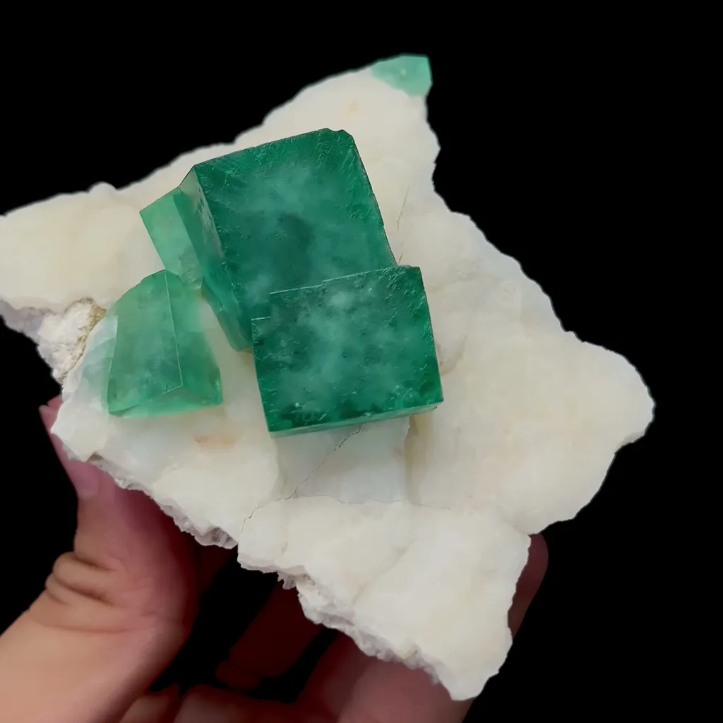 Natural Green Fluorite Mineral Specimen,High Quality Specimen,MADAGASCAR(94*78*47mm) - image 2