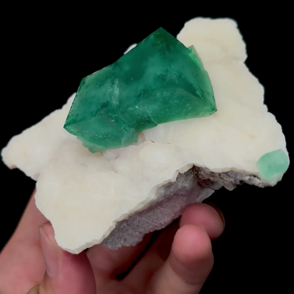 Natural Green Fluorite Mineral Specimen,High Quality Specimen,MADAGASCAR(94*78*47mm) - image 3