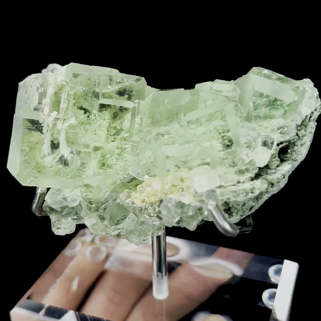 Natural Green Fluorite Mineral Specimen,High Quality Specimen,XIANGHUALING,HUNAN,CHINA(95*51*38mm) - image 2